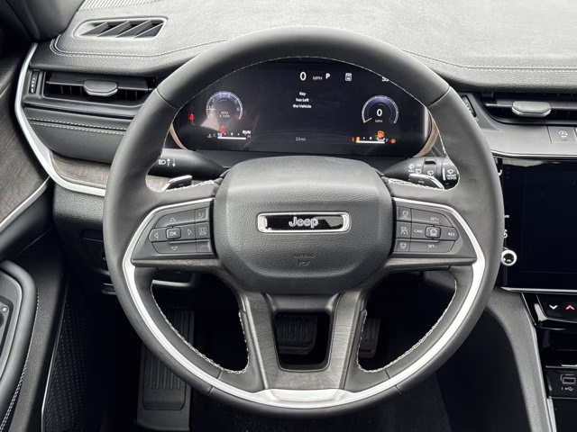 2026 Diamond Black Crystal Pearlcoat Jeep Grand Cherokee L Limited RWD SUV