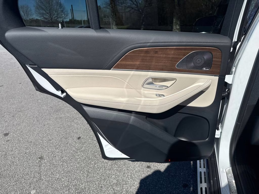 2026 135/885white Mercedes-Benz GLE GLE 350 RWD SUV