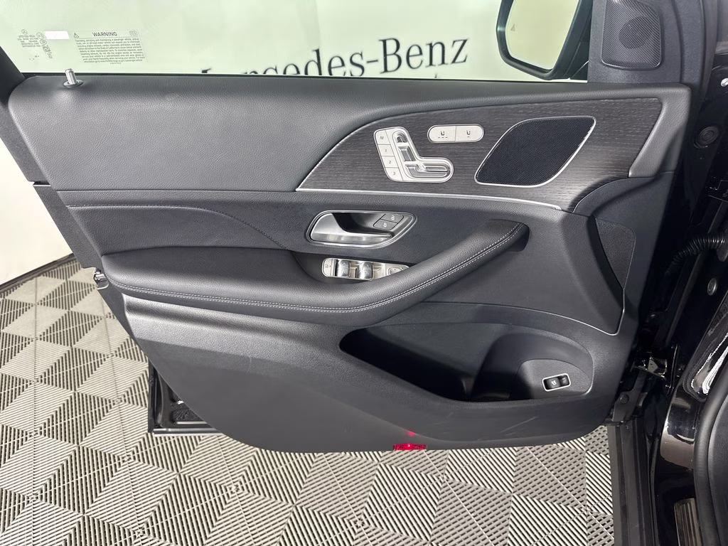 2026 Obsidian Black Metallic Mercedes-Benz GLE GLE 350 AWD SUV