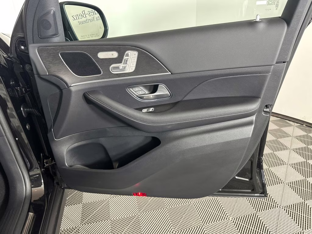 2026 Obsidian Black Metallic Mercedes-Benz GLE GLE 350 AWD SUV