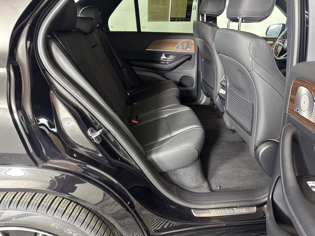 2025 Obsidian Black Metallic Mercedes-Benz GLE GLE 450 AWD SUV