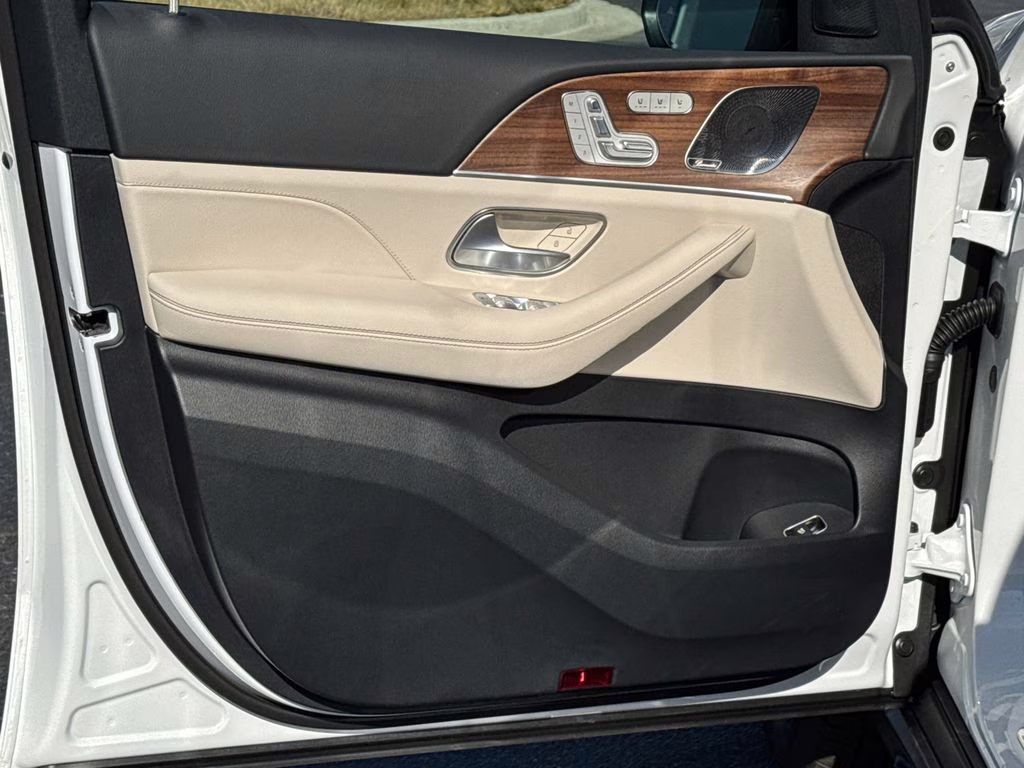 2026 Moonlight White Metallic Mercedes-Benz GLE GLE 450 AWD SUV