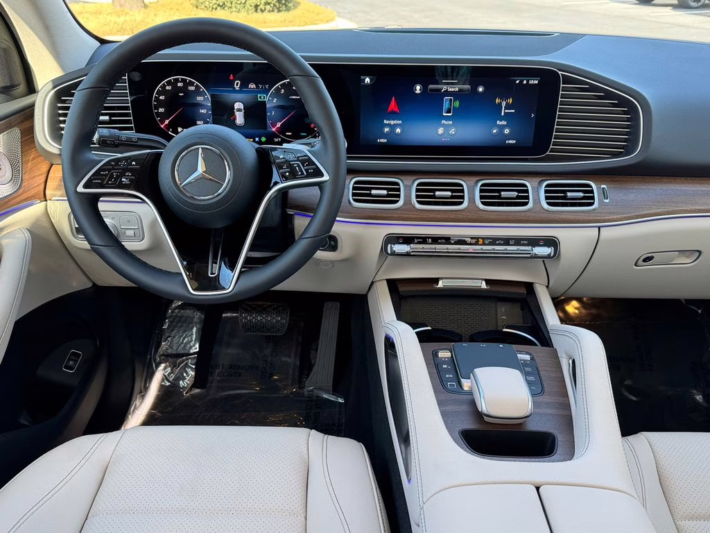 2026 Moonlight White Metallic Mercedes-Benz GLE GLE 450 AWD SUV