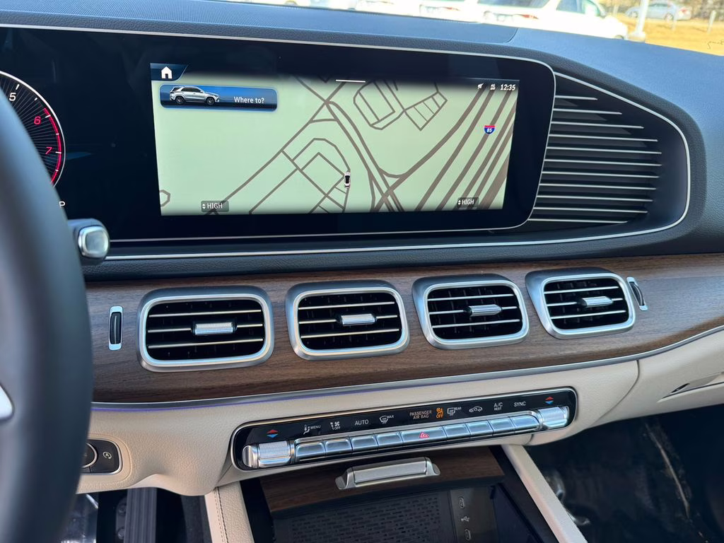 2026 Moonlight White Metallic Mercedes-Benz GLE GLE 450 AWD SUV