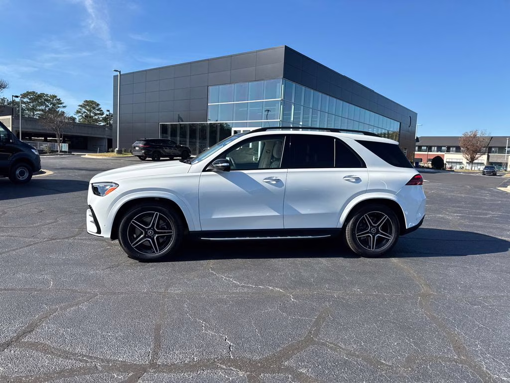 2026 Moonlight White Metallic Mercedes-Benz GLE GLE 450 AWD SUV