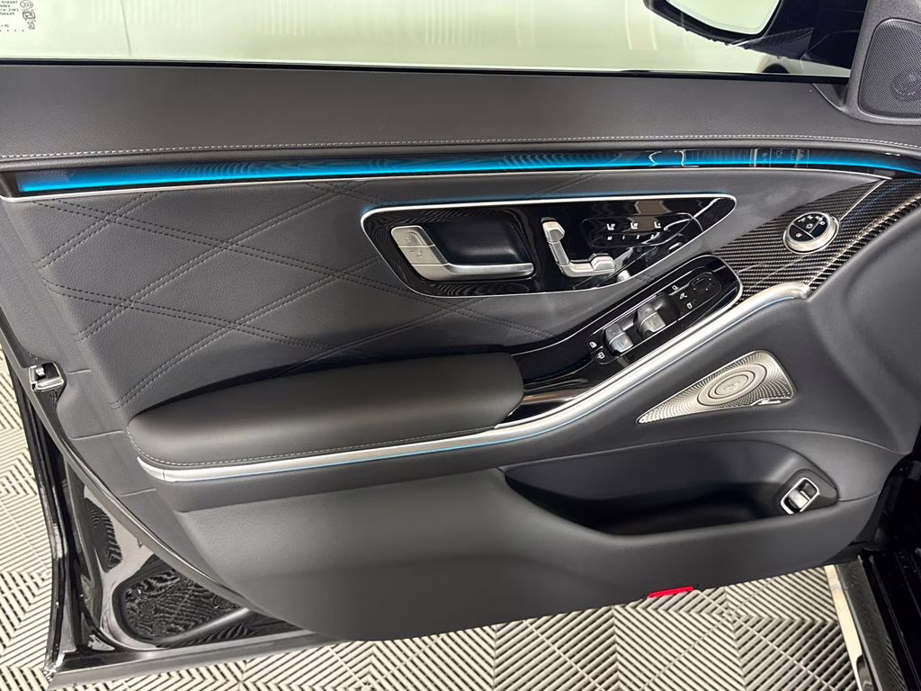 2026 Obsidian Black/MANUFAKTUR Moonlight White Mercedes-Benz S-Class S 63 E AMG AWD Sedan