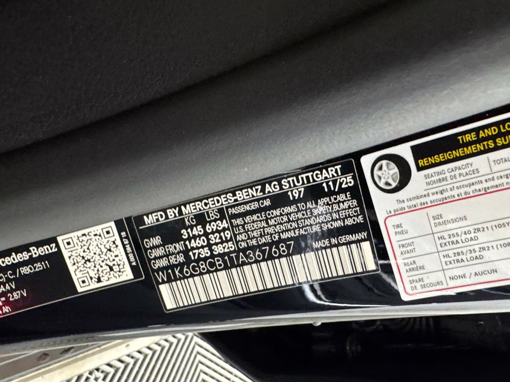 2026 Obsidian Black/MANUFAKTUR Moonlight White Mercedes-Benz S-Class S 63 E AMG AWD Sedan