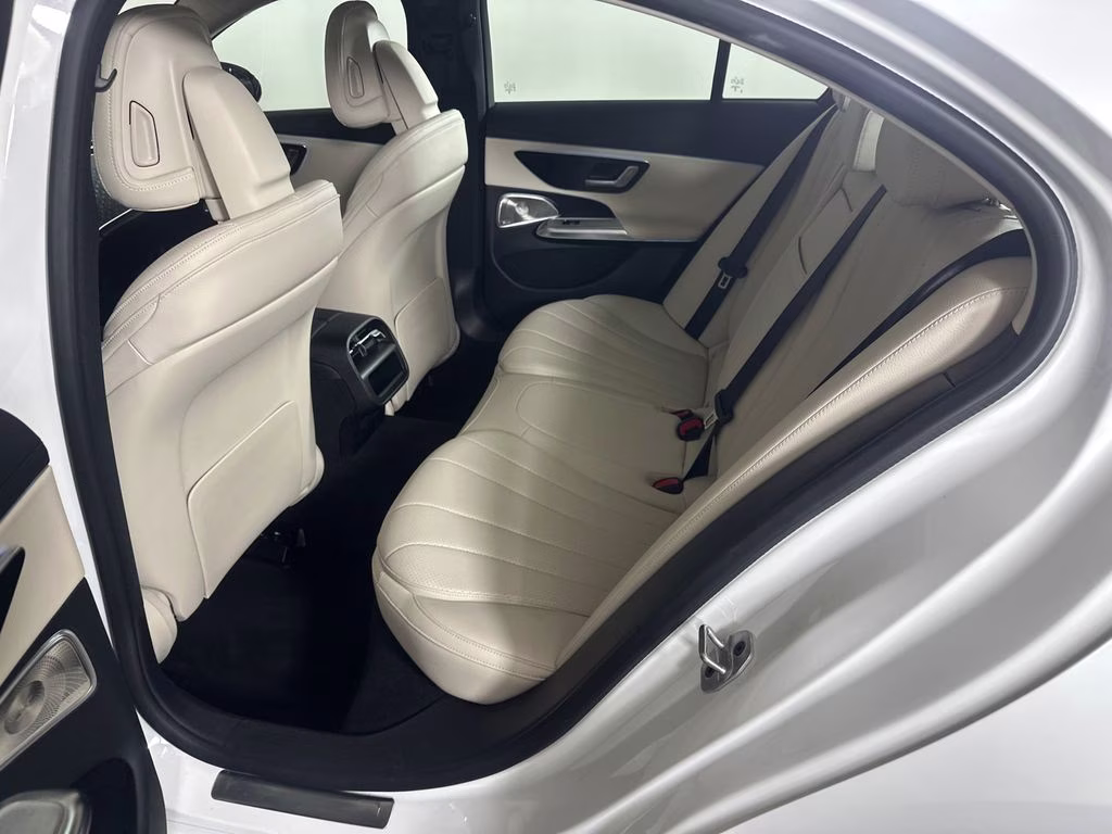 2026 MANUFAKTUR Moonlight White Metallic Mercedes-Benz E-Class E 350 RWD Sedan