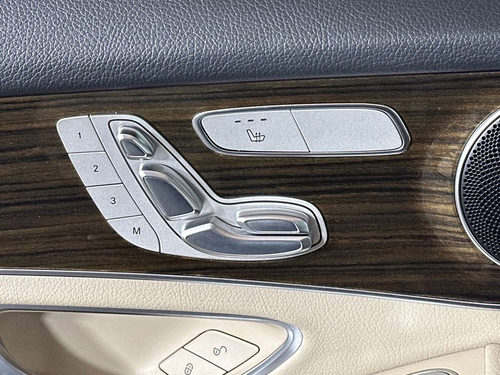 2022 Lunar Blue Metallic Mercedes-Benz GLC GLC 300 RWD SUV