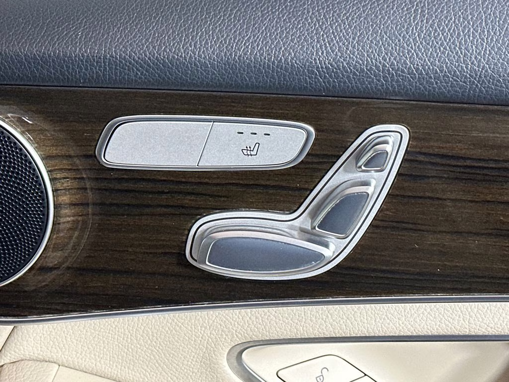 2022 Lunar Blue Metallic Mercedes-Benz GLC GLC 300 RWD SUV