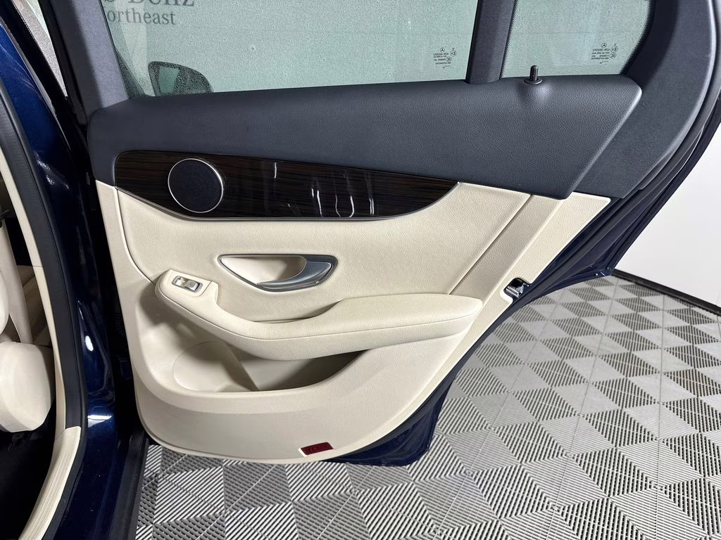 2022 Lunar Blue Metallic Mercedes-Benz GLC GLC 300 RWD SUV