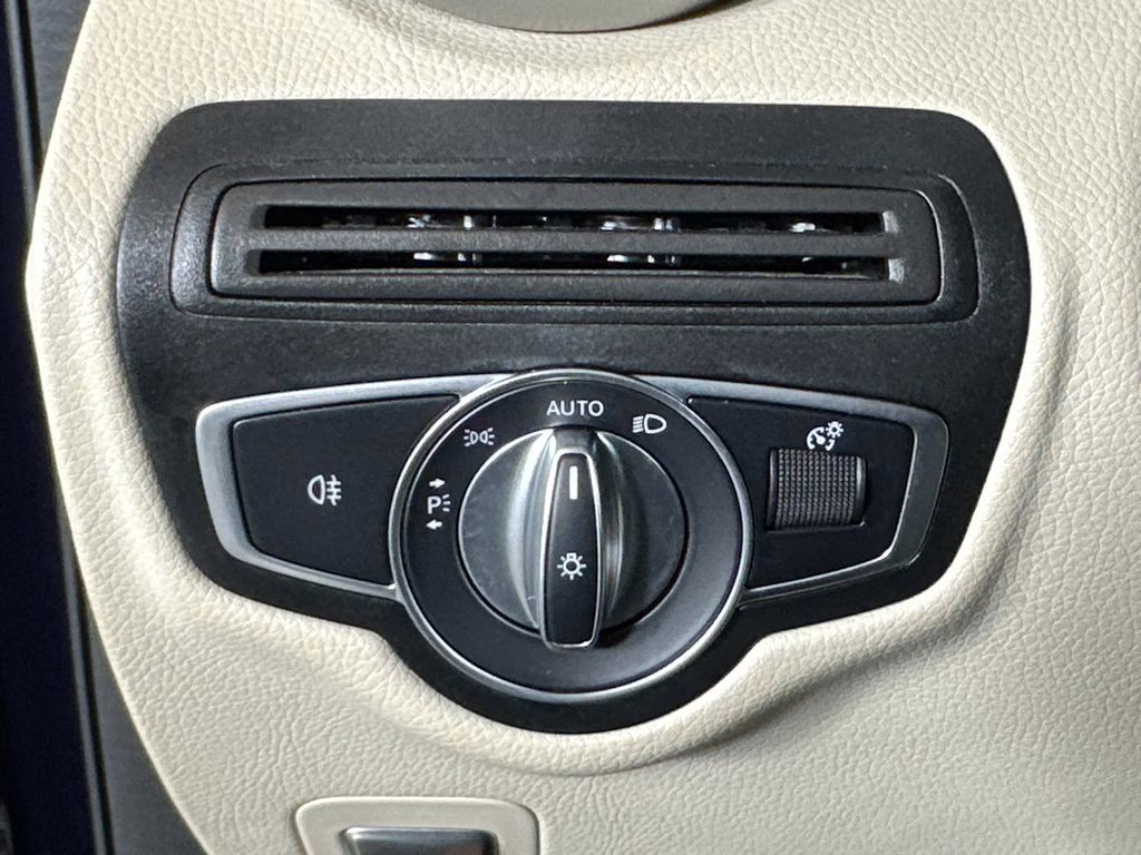 2022 Lunar Blue Metallic Mercedes-Benz GLC GLC 300 RWD SUV