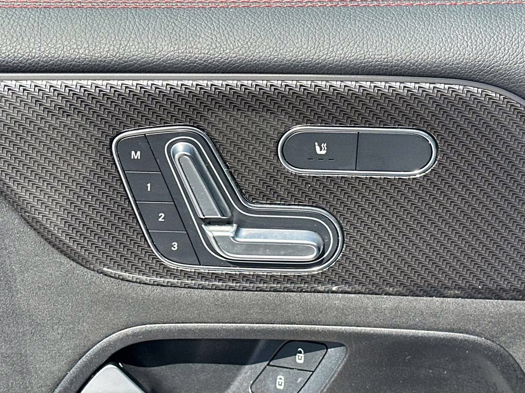 2024 Polar White Mercedes-Benz GLB GLB 250 FWD SUV