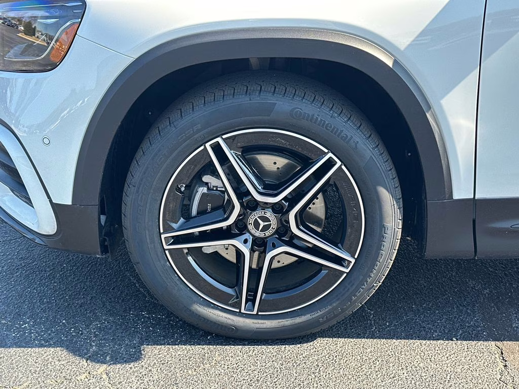 2024 Polar White Mercedes-Benz GLB GLB 250 FWD SUV