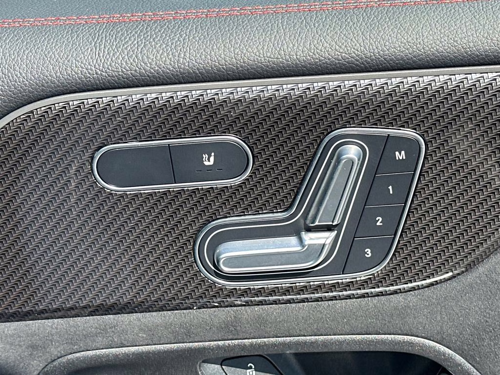 2024 Polar White Mercedes-Benz GLB GLB 250 FWD SUV