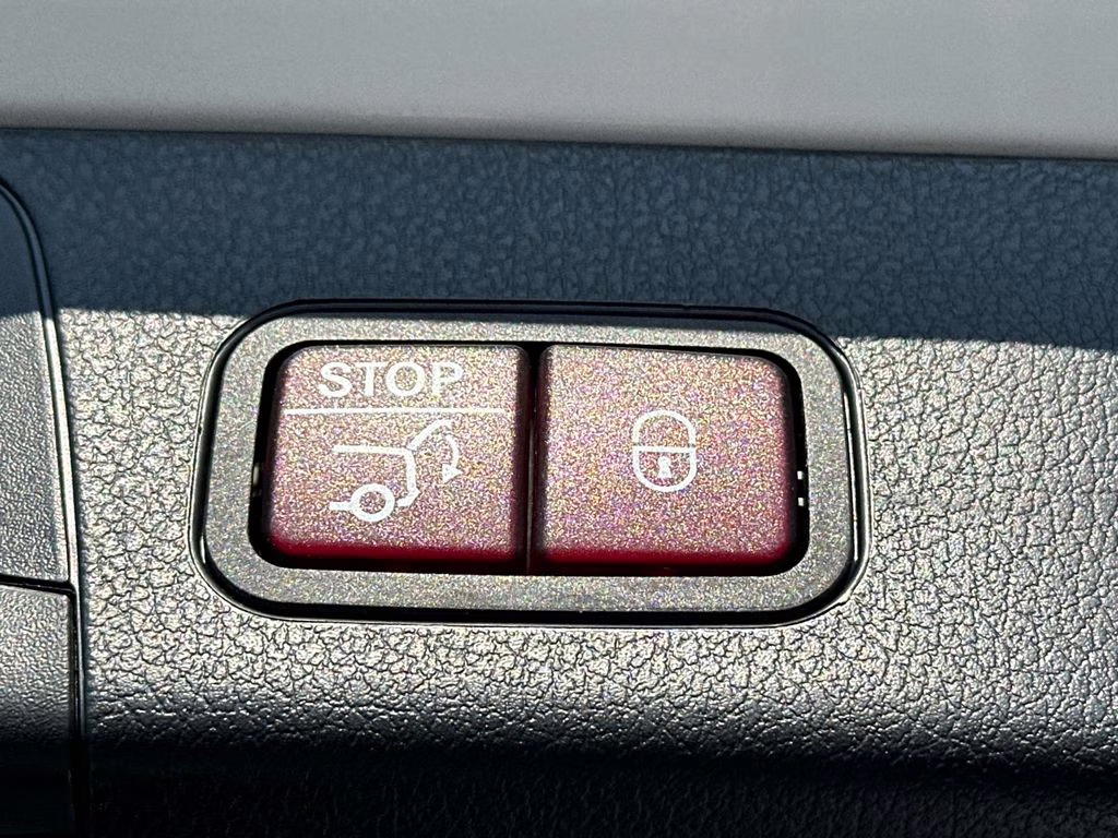 2024 Polar White Mercedes-Benz GLB GLB 250 FWD SUV