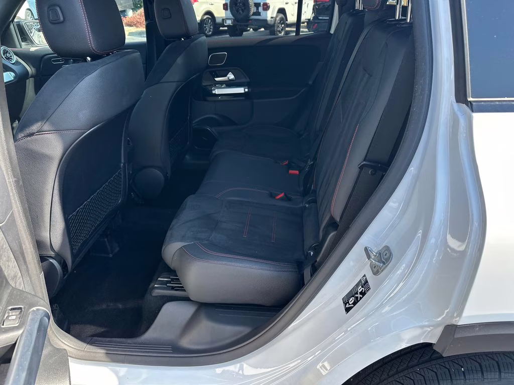 2024 Polar White Mercedes-Benz GLB GLB 250 FWD SUV