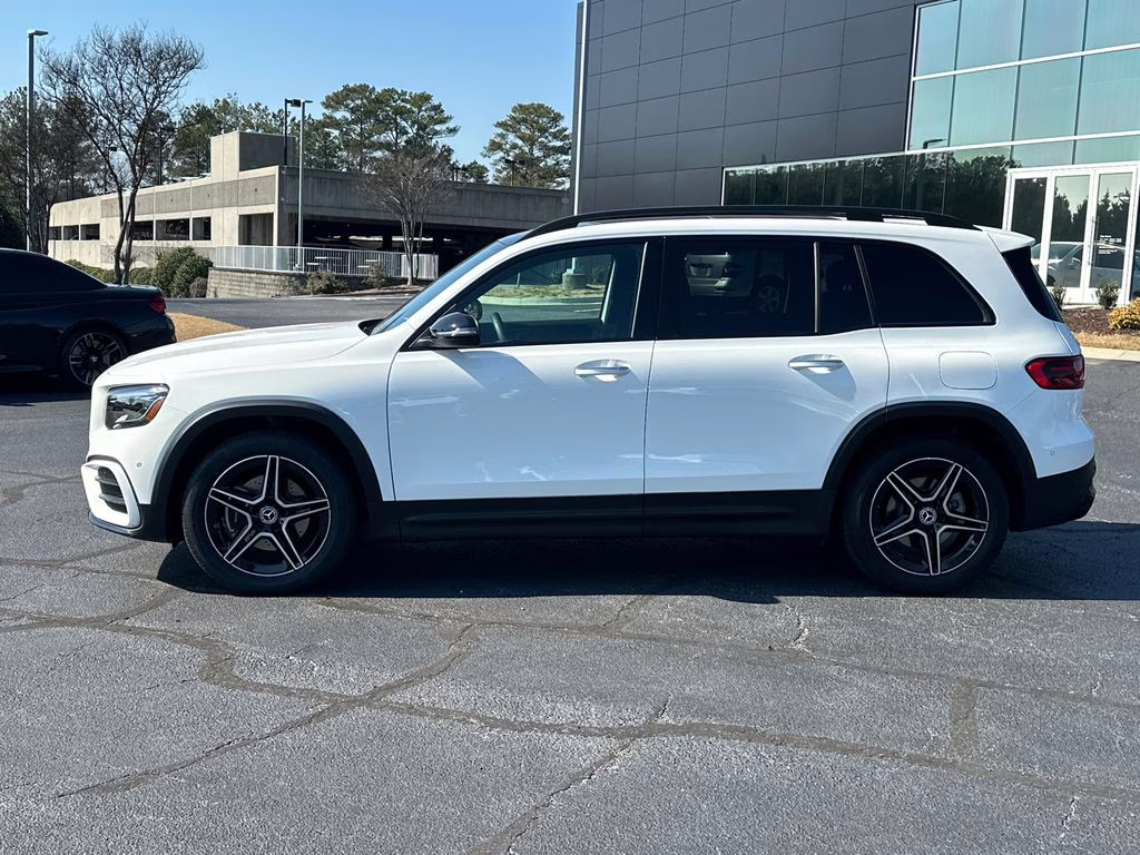 2024 Polar White Mercedes-Benz GLB GLB 250 FWD SUV