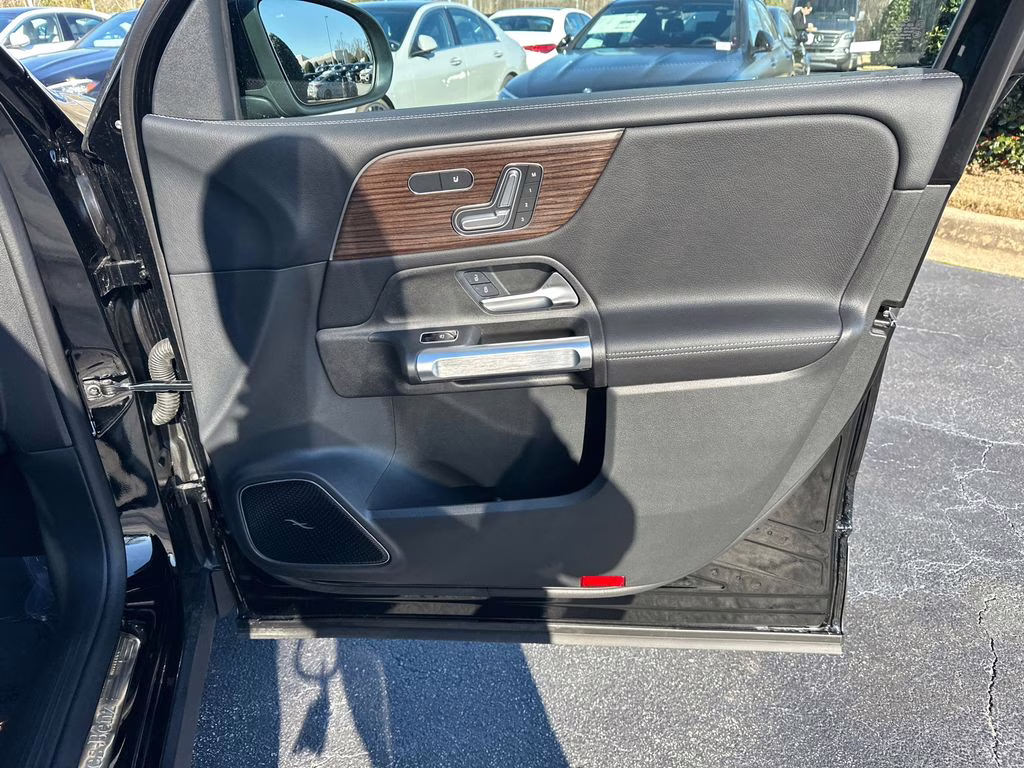 2026 101/696black Mercedes-Benz GLB GLB 250 FWD SUV