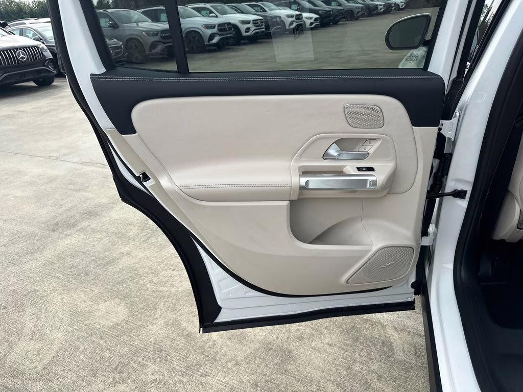 2026 105/149white Mercedes-Benz GLB GLB 250 FWD SUV