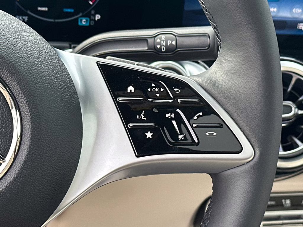 2026 105/149white Mercedes-Benz GLB GLB 250 FWD SUV