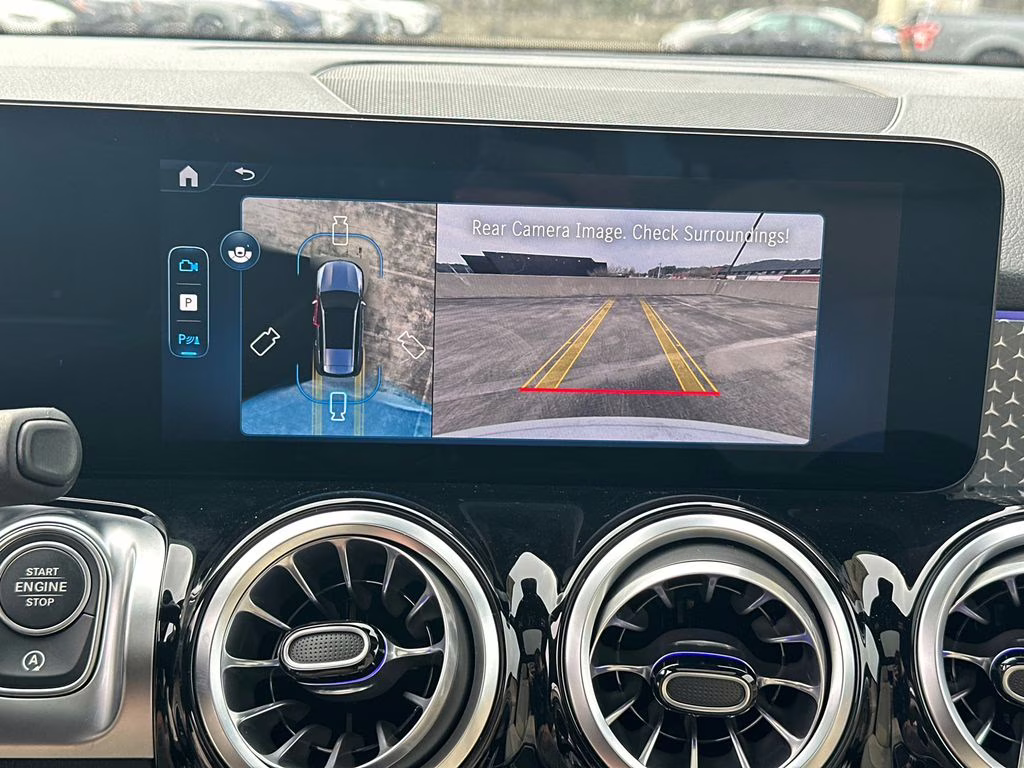 2026 105/149white Mercedes-Benz GLB GLB 250 FWD SUV