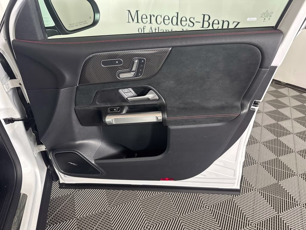 2026 Polar White Mercedes-Benz GLB GLB 35 AMG AWD SUV