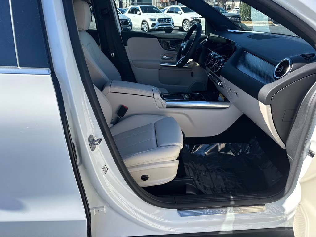 2026 Polar White Mercedes-Benz GLA GLA 250 AWD SUV