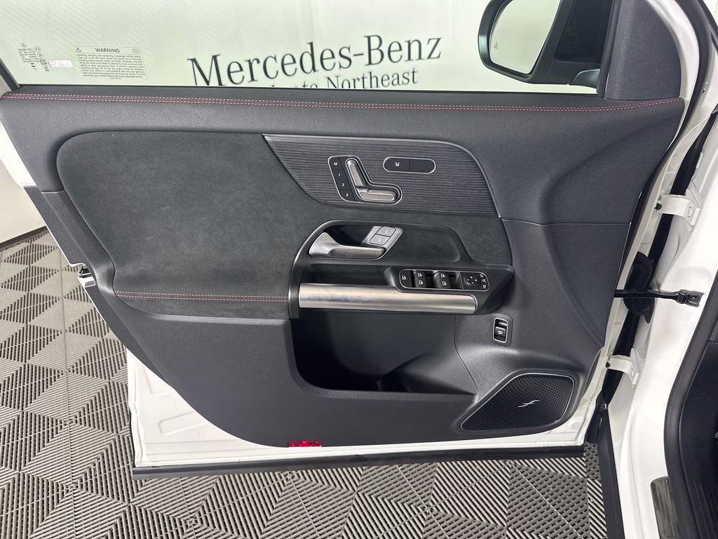 2026 Mercedes-Benz GLA AMG GLA 35 - Photo 10