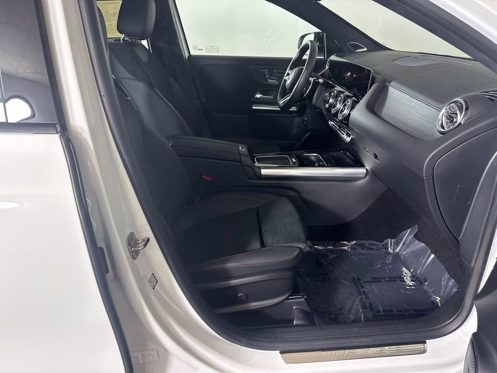 2026 Mercedes-Benz GLA AMG GLA 35 - Photo 14