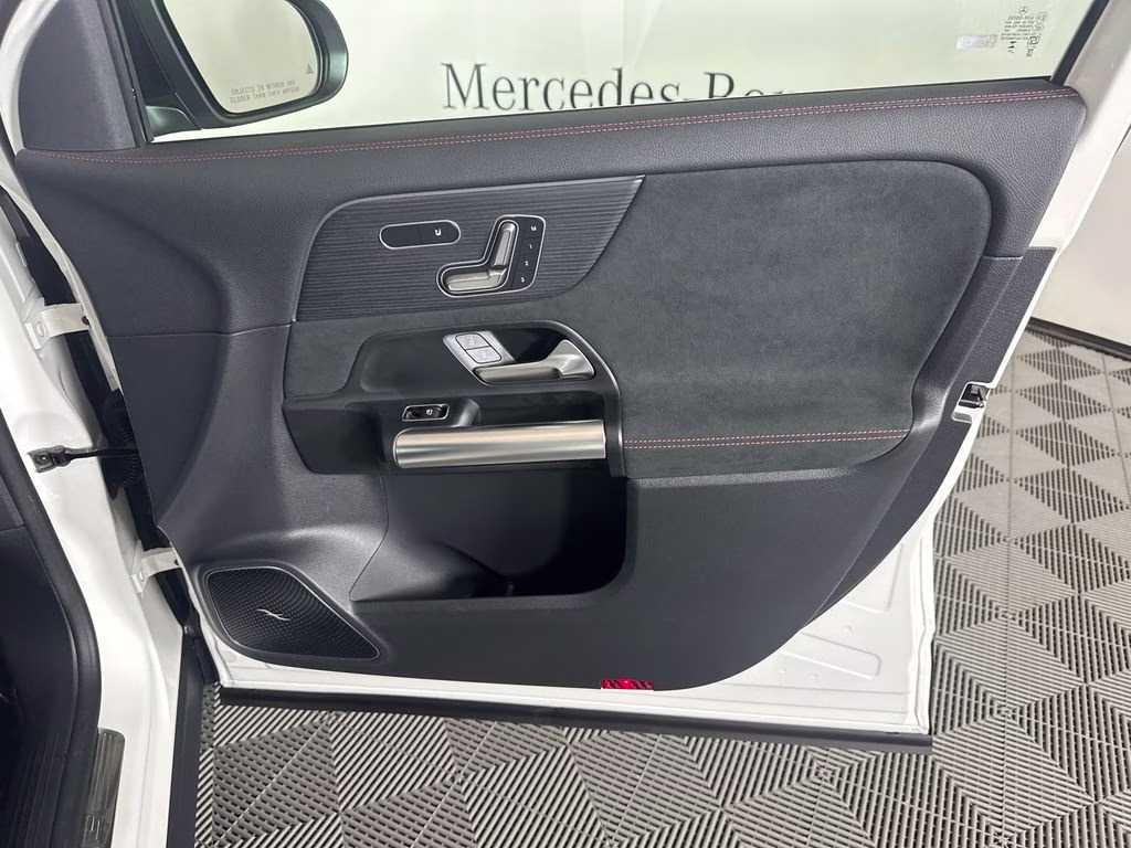 2026 Mercedes-Benz GLA AMG GLA 35 - Photo 15