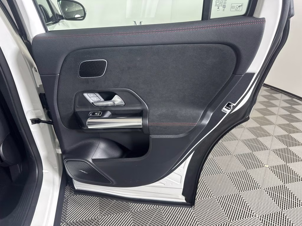 2026 Mercedes-Benz GLA AMG GLA 35 - Photo 18