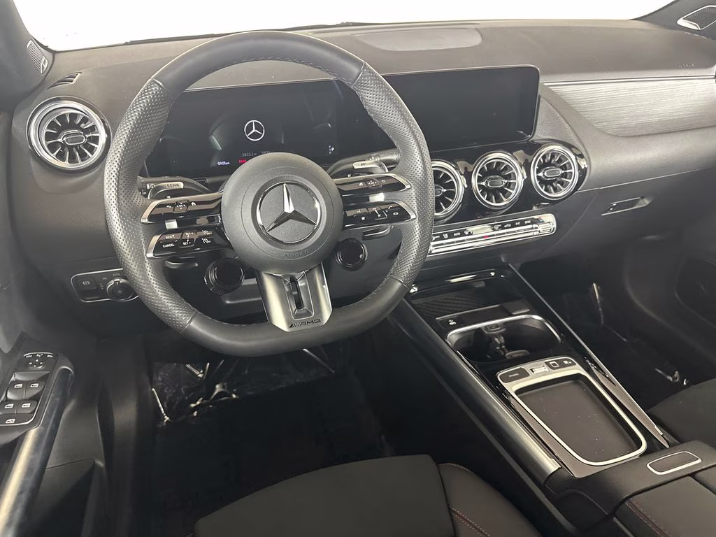 2026 Mercedes-Benz GLA AMG GLA 35 - Photo 25