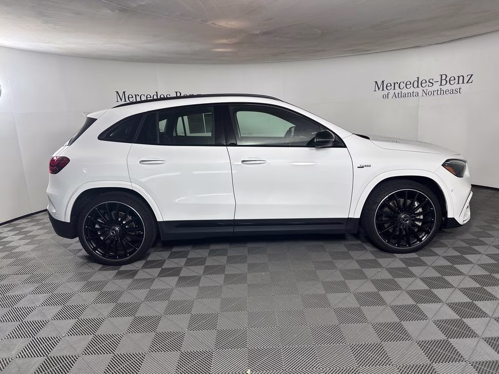 2026 Mercedes-Benz GLA AMG GLA 35 - Photo 8