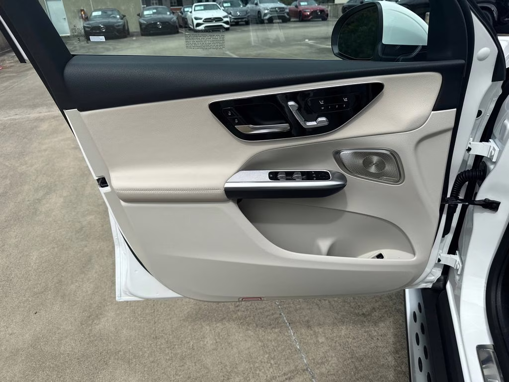 2026 Polar White Mercedes-Benz GLC GLC 300 RWD SUV