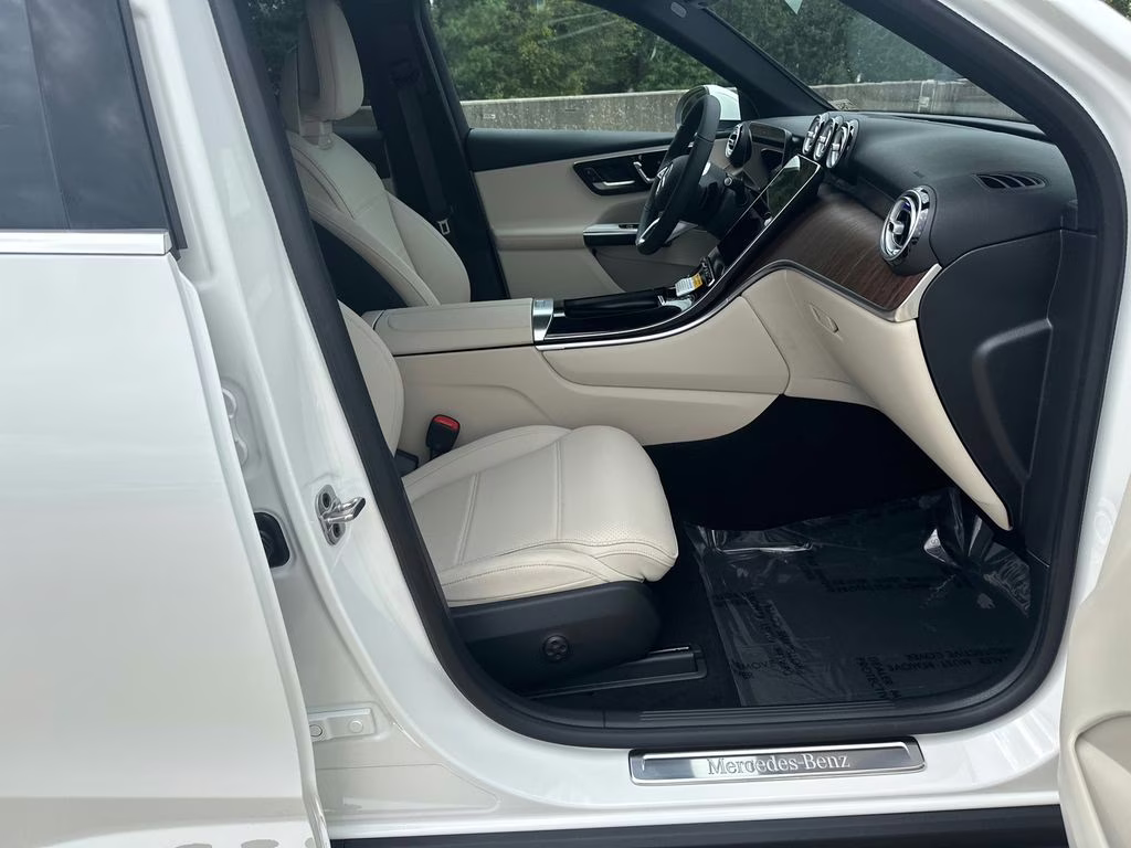 2026 Polar White Mercedes-Benz GLC GLC 300 RWD SUV