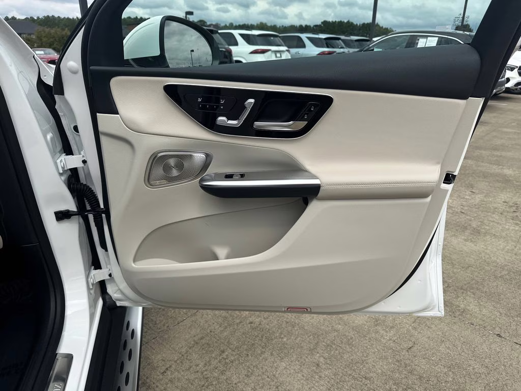 2026 Polar White Mercedes-Benz GLC GLC 300 RWD SUV