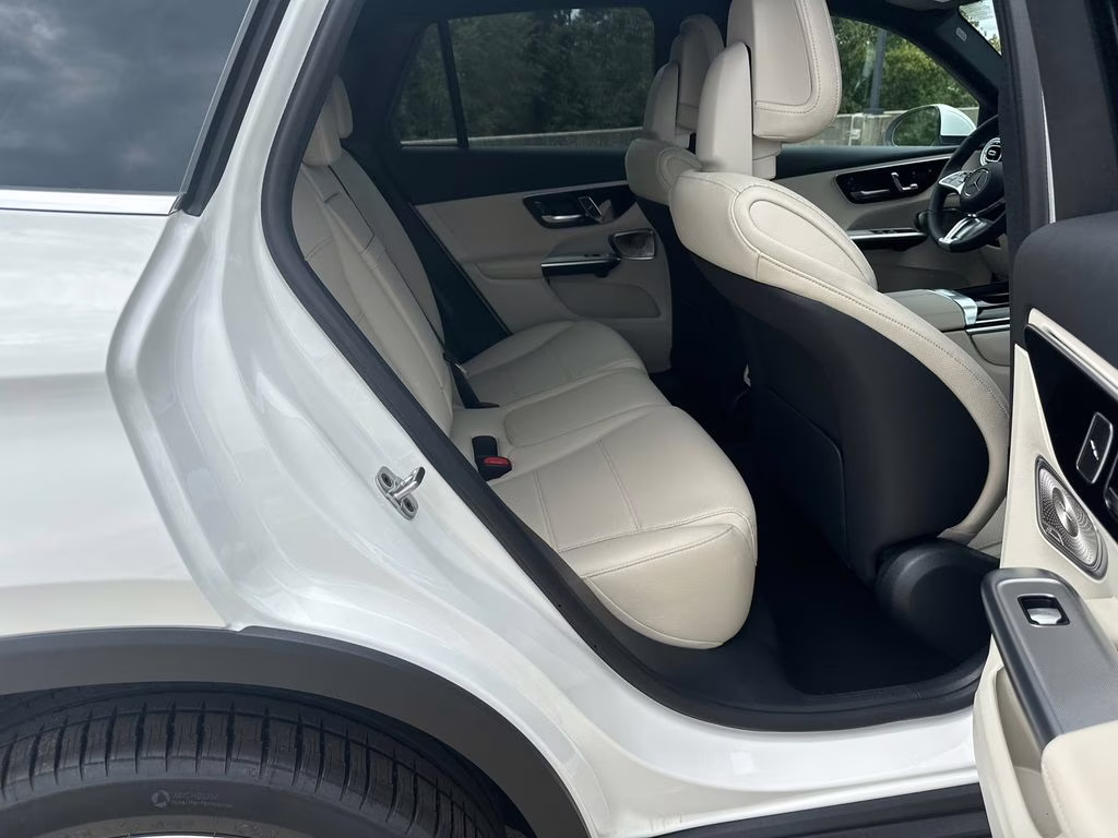 2026 Polar White Mercedes-Benz GLC GLC 300 RWD SUV