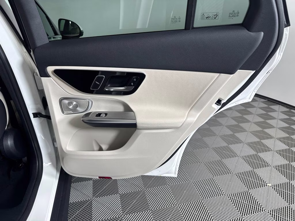 2026 Polar White Mercedes-Benz GLC GLC 300 RWD SUV
