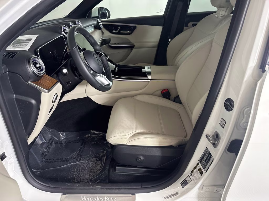 2026 Polar White Mercedes-Benz GLC GLC 300 RWD SUV