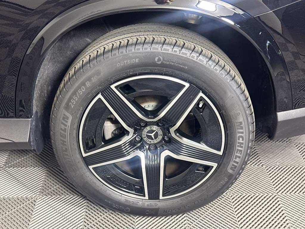 2026 Black Mercedes-Benz GLC GLC 300 RWD SUV