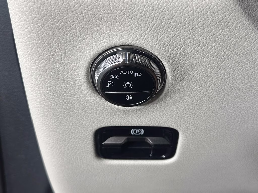 2026 MANUFAKTUR Patagonia Red Metallic Mercedes-Benz GLC GLC 300 RWD SUV