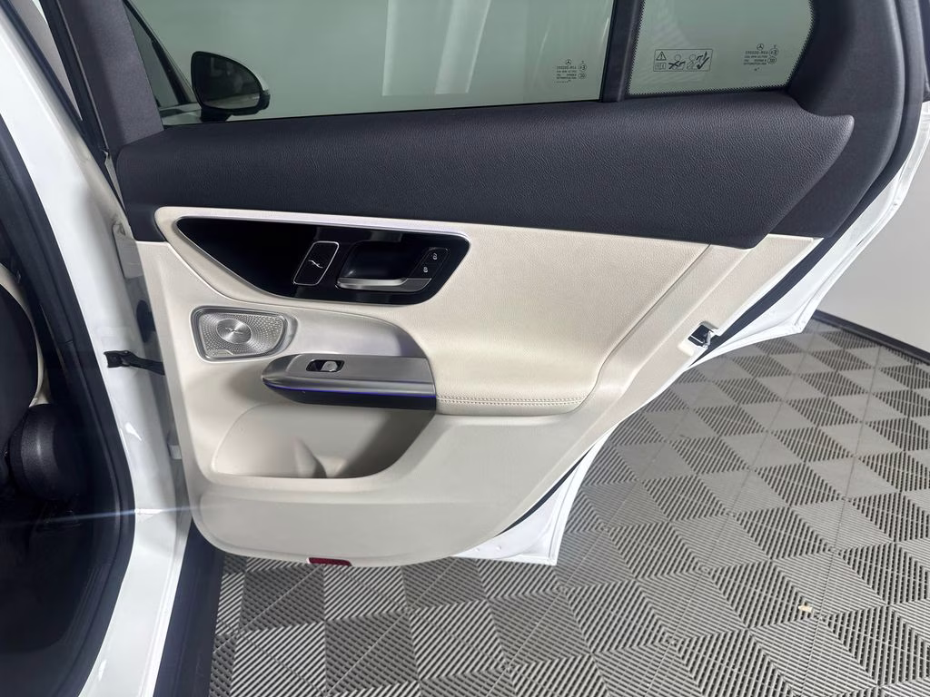 2026 Polar White Mercedes-Benz GLC GLC 300 RWD SUV