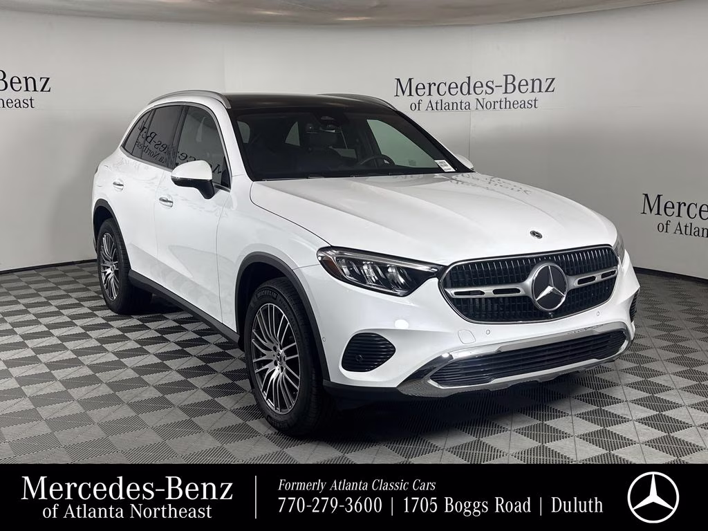 2026 MANUFAKTUR Moonlight White Metallic Mercedes-Benz GLC GLC 300 RWD SUV