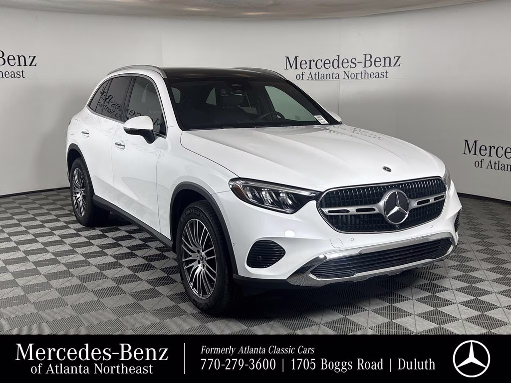 2026 MANUFAKTUR Moonlight White Metallic Mercedes-Benz GLC GLC 300 RWD SUV