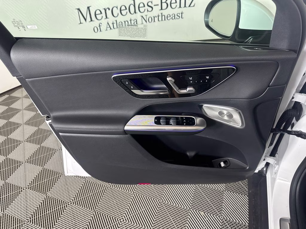 2026 MANUFAKTUR Moonlight White Metallic Mercedes-Benz GLC GLC 300 RWD SUV