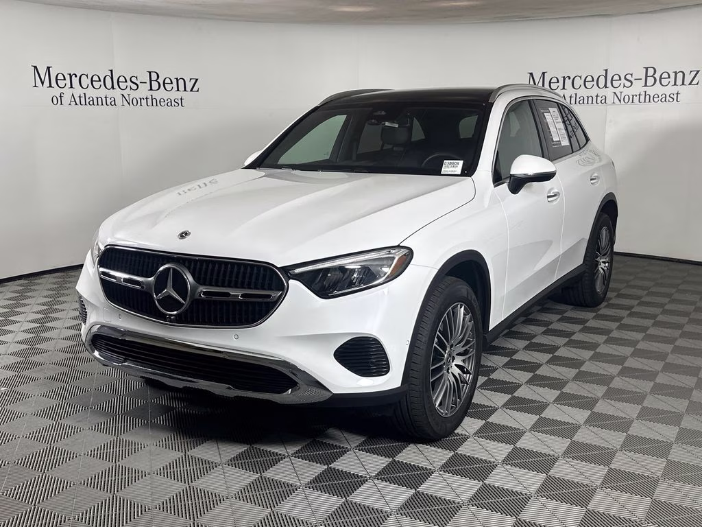 2026 MANUFAKTUR Moonlight White Metallic Mercedes-Benz GLC GLC 300 RWD SUV
