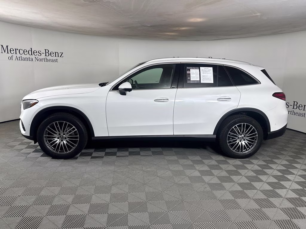 2026 MANUFAKTUR Moonlight White Metallic Mercedes-Benz GLC GLC 300 RWD SUV