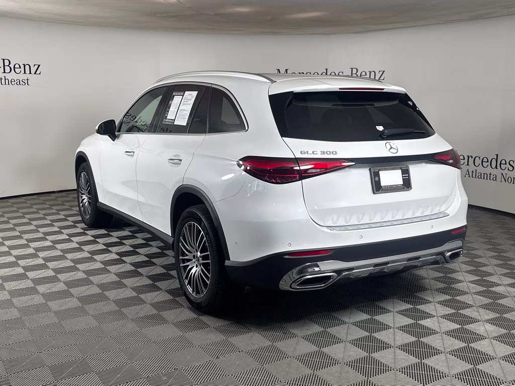 2026 MANUFAKTUR Moonlight White Metallic Mercedes-Benz GLC GLC 300 RWD SUV