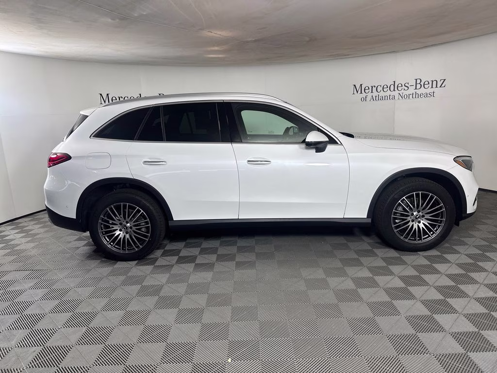 2026 MANUFAKTUR Moonlight White Metallic Mercedes-Benz GLC GLC 300 RWD SUV
